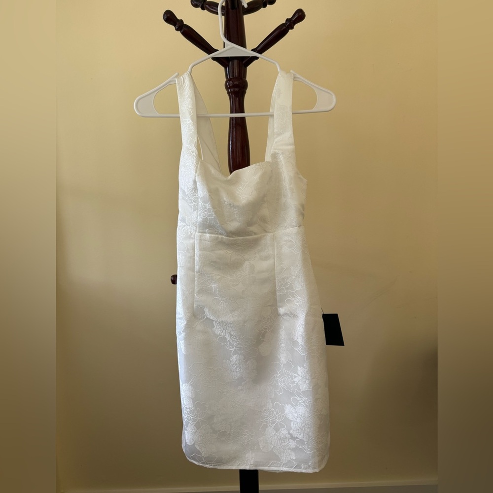 NWT Lulu’s Elegant White Dress